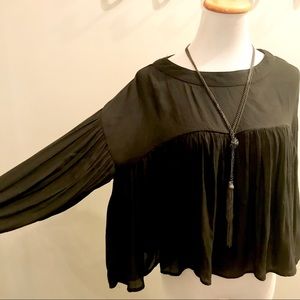 Mona B | Large Ruffle Boxy Black Blouse | Size 8